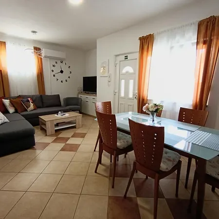 Sramek Posesi Apartman Medulin