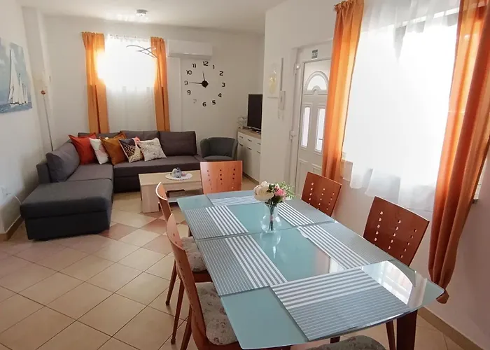 Sramek Posesi Медулин