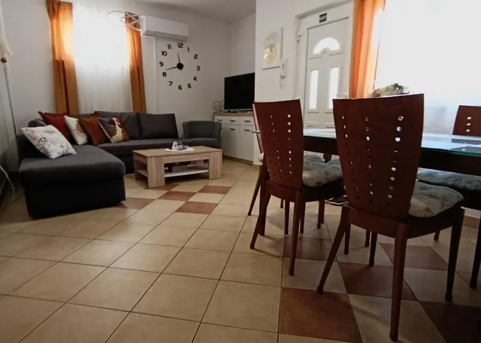 Sramek Posesi * Медулин