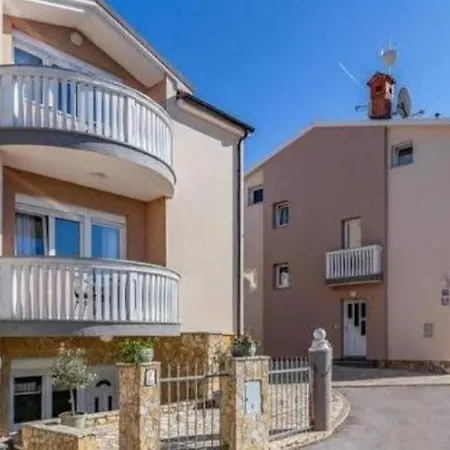 Apartment Sramek Posesi Medulin