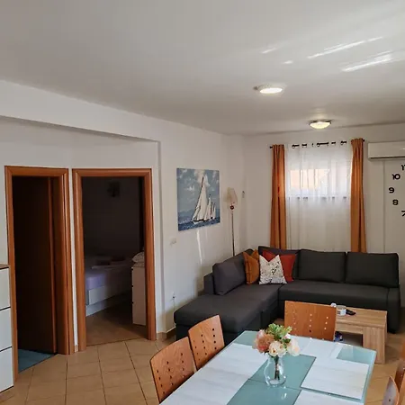 Apartment Sramek Posesi *